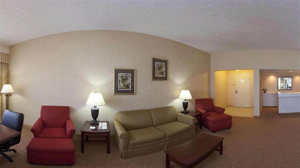 לובוק Hotel Ava מתקנים תמונה