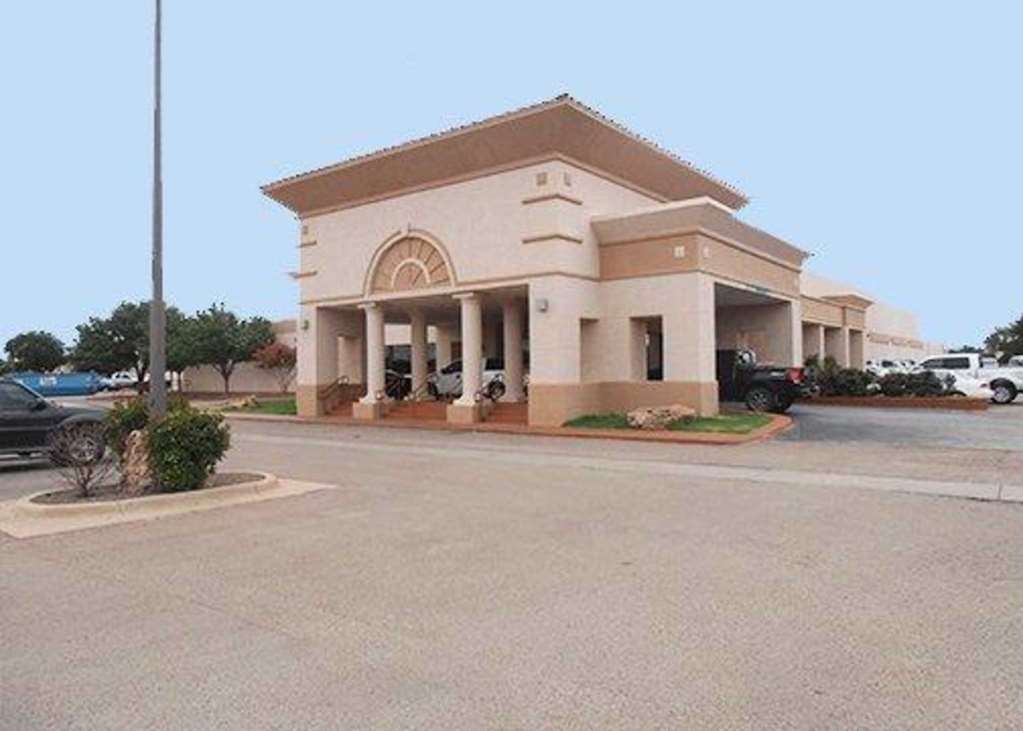 לובוק Hotel Ava מראה חיצוני תמונה