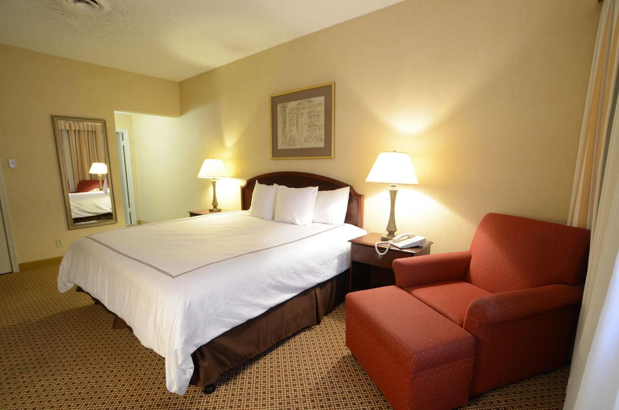 לובוק Hotel Ava מראה חיצוני תמונה