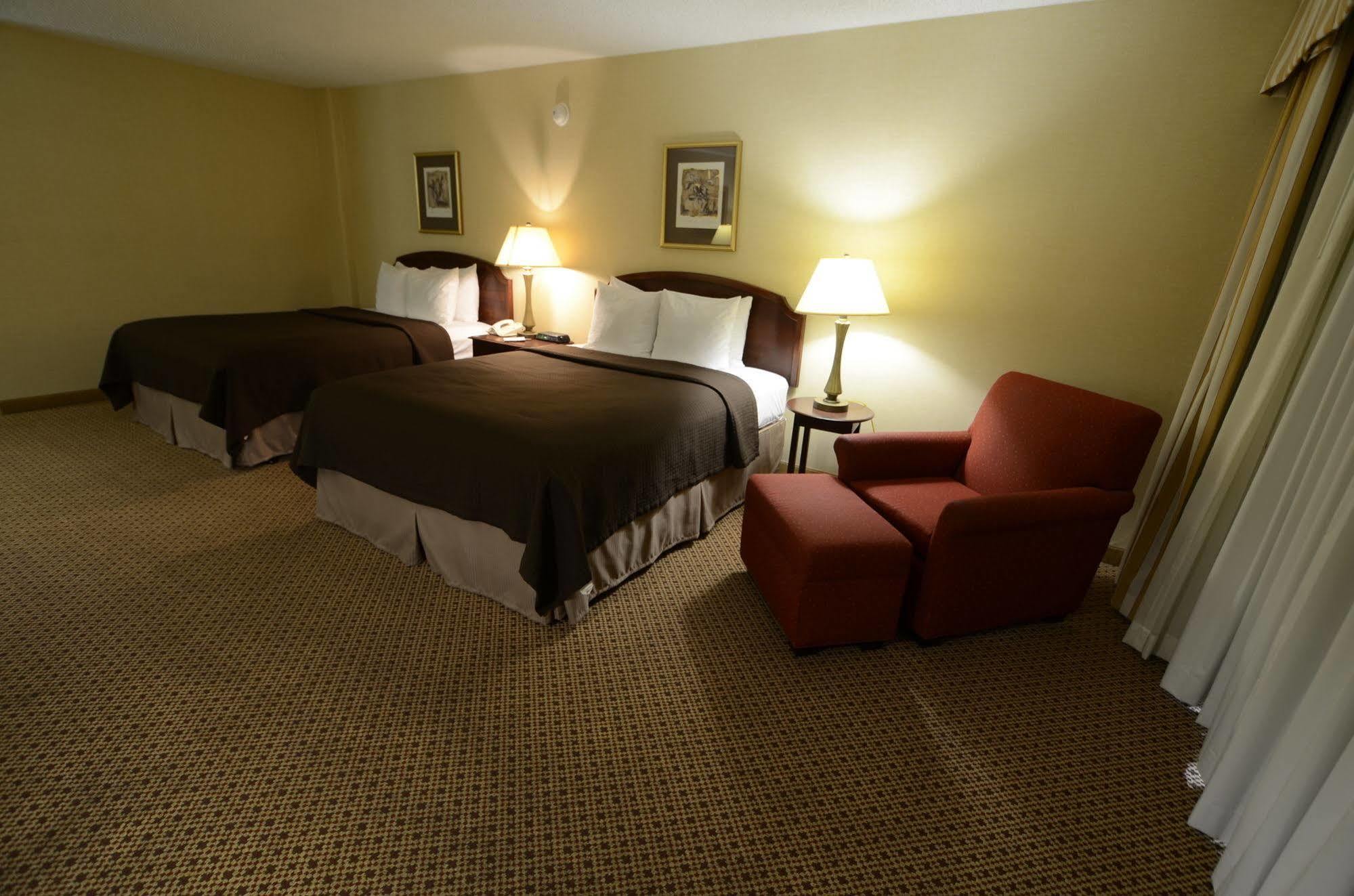 לובוק Hotel Ava מראה חיצוני תמונה