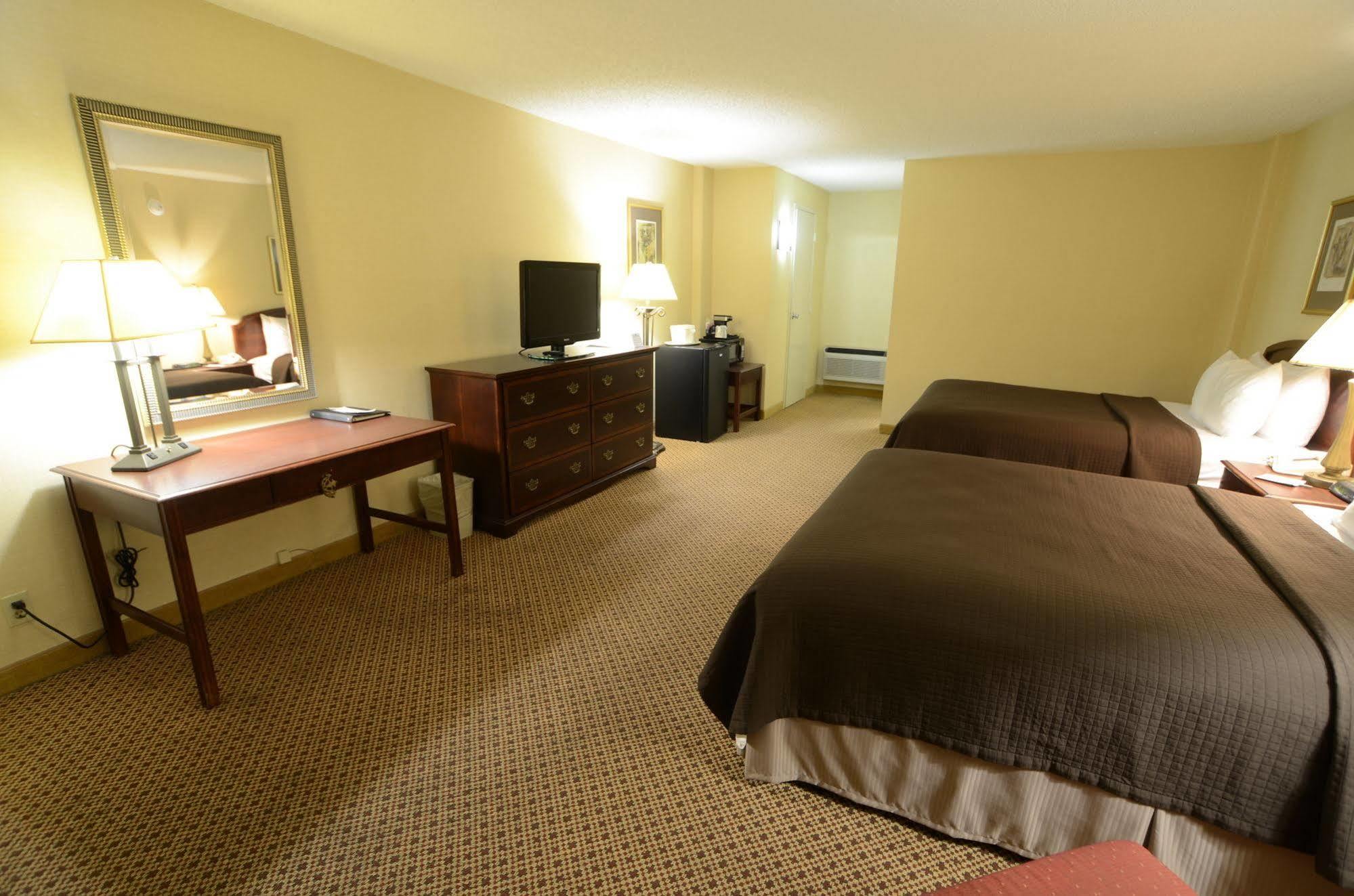 לובוק Hotel Ava מראה חיצוני תמונה